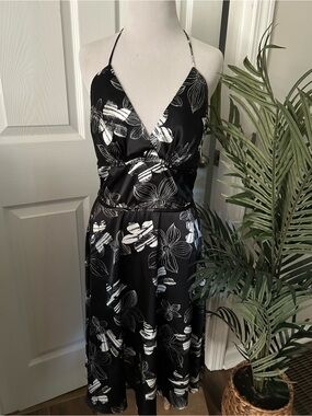 Roulette vintage Y2K v neck halter black white silver floral midi dress